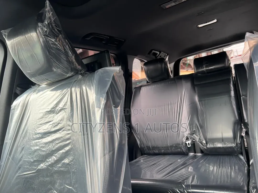 Toyota Land Cruiser 2022 Black