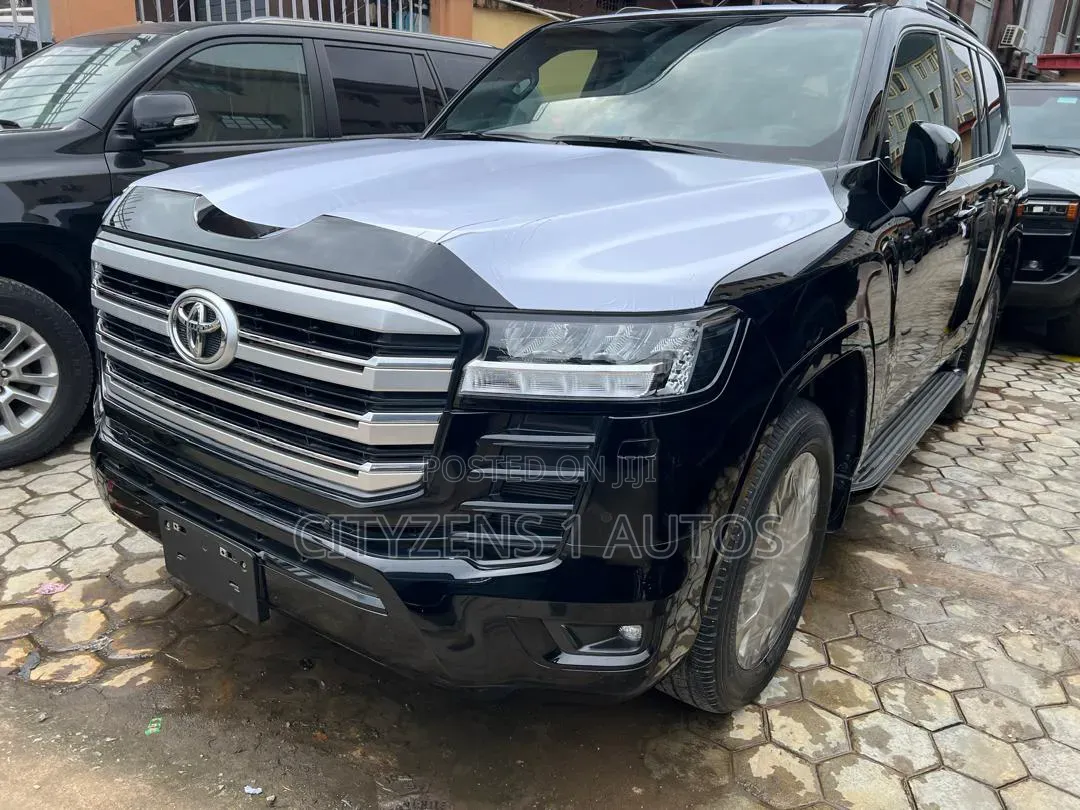 Toyota Land Cruiser 2022 Black