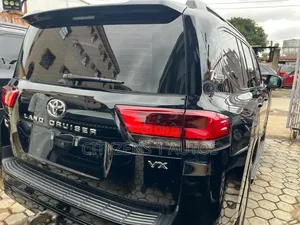 Toyota Land Cruiser 2022 Black
