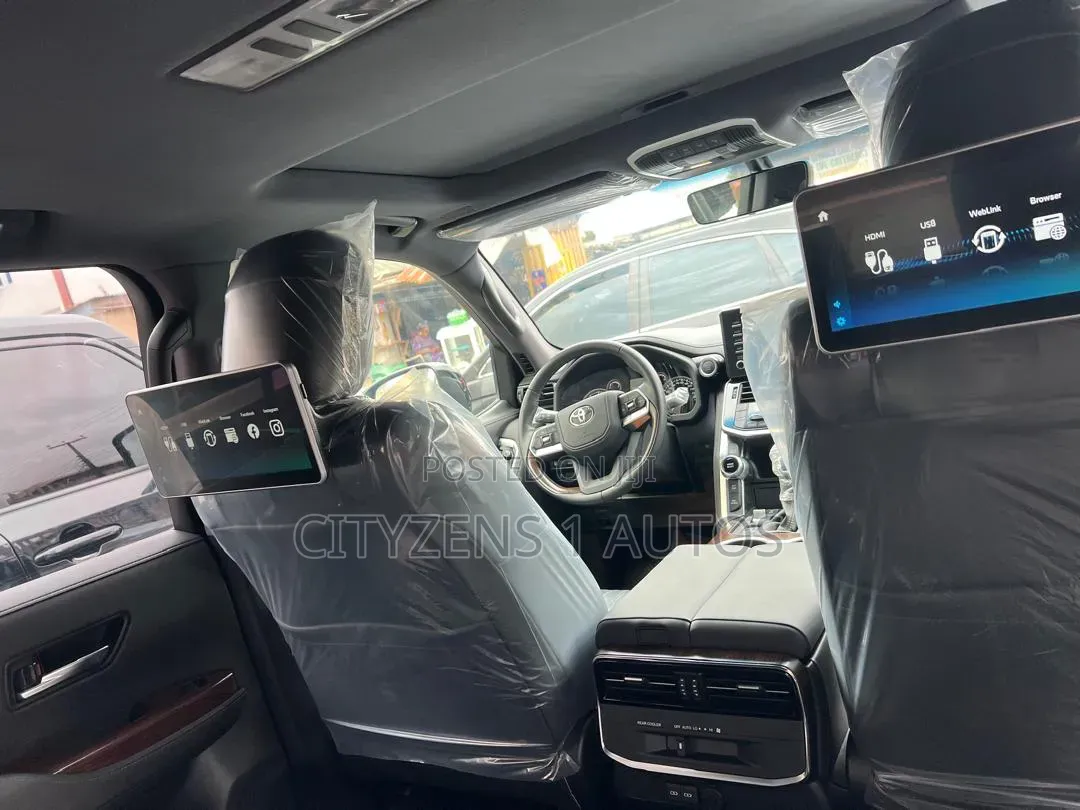 Toyota Land Cruiser 2022 Black