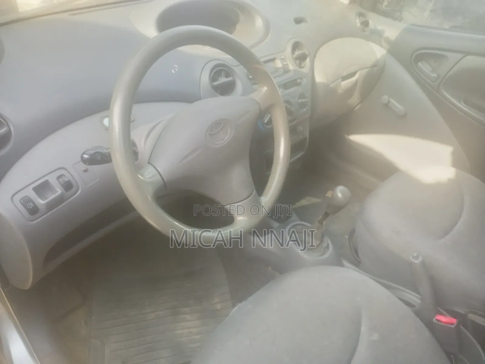 Toyota Yaris 1.5 2000 Gray