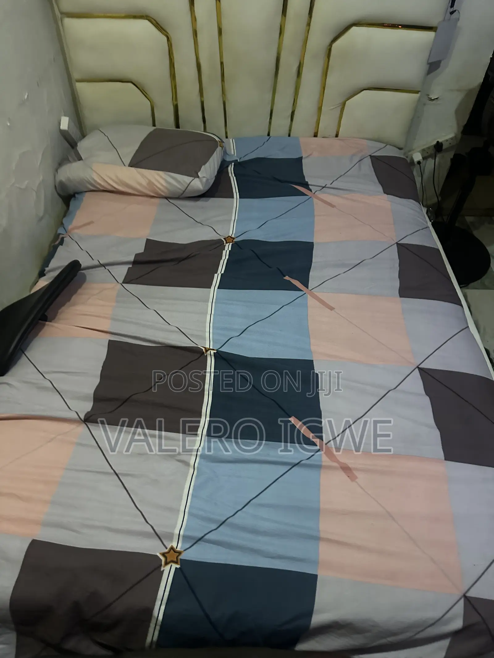 4 by 6 Bed Frame With Mattraas