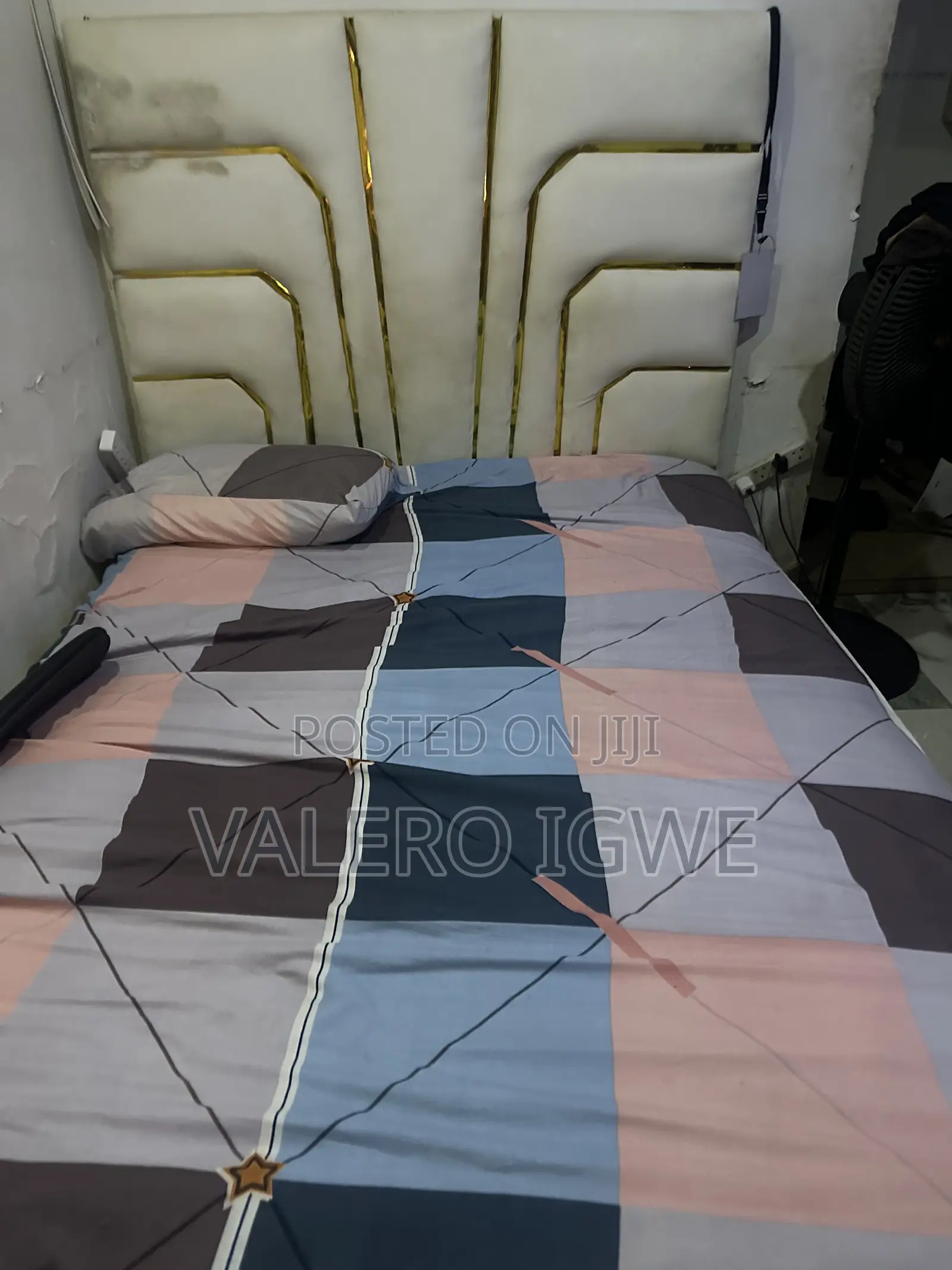 4 by 6 Bed Frame With Mattraas
