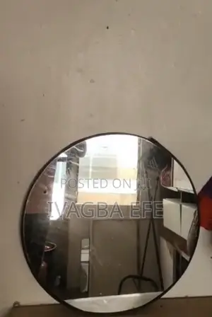 Round Mirror