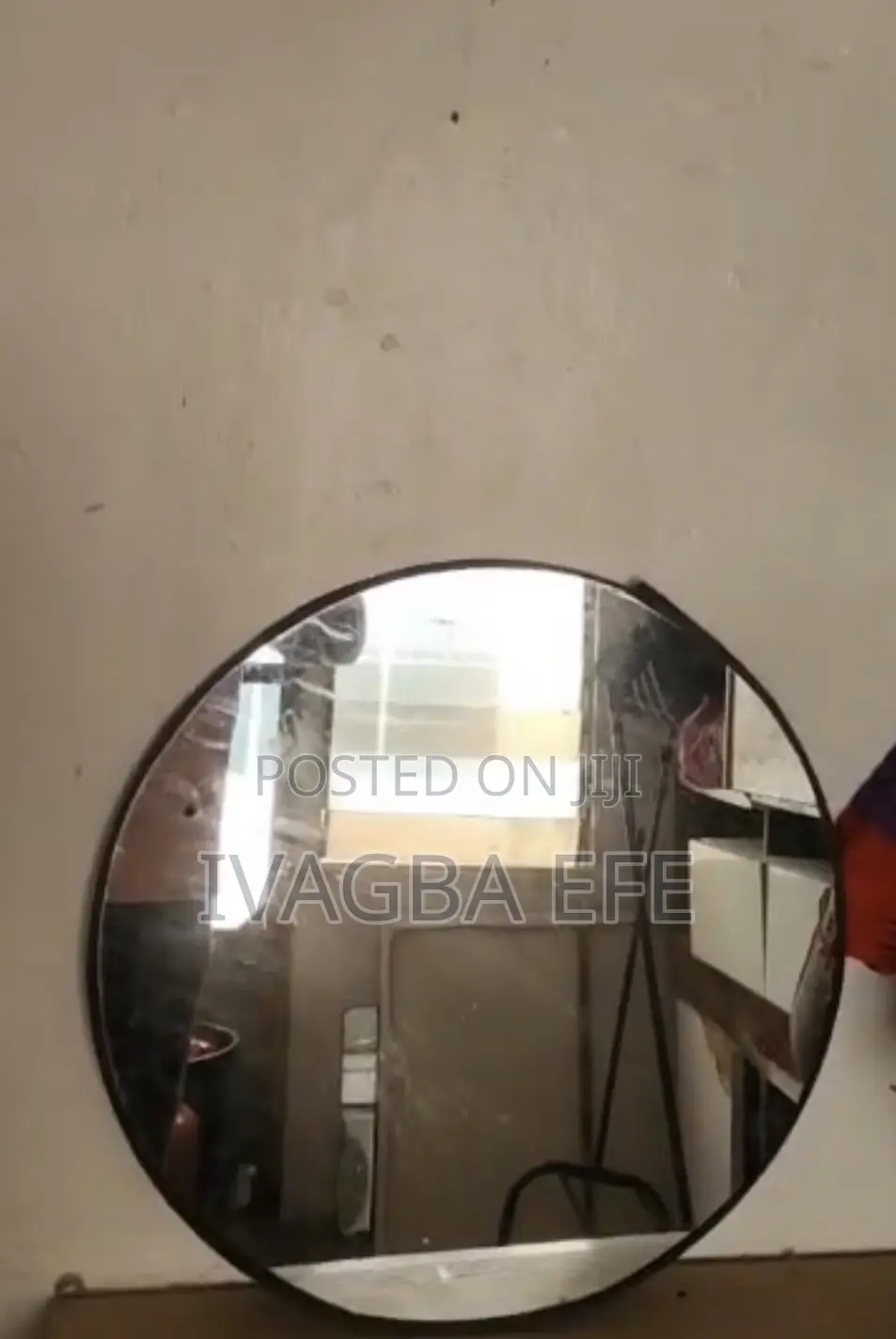 Round Mirror