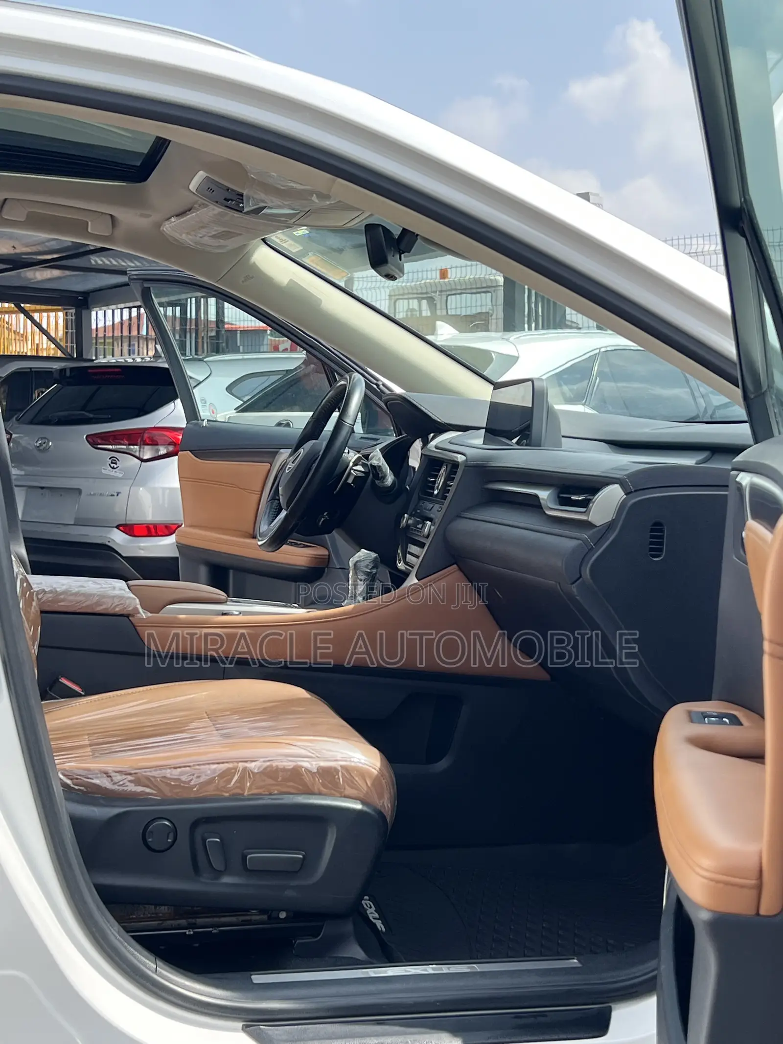 Lexus RX 350L 2WD 2021 White