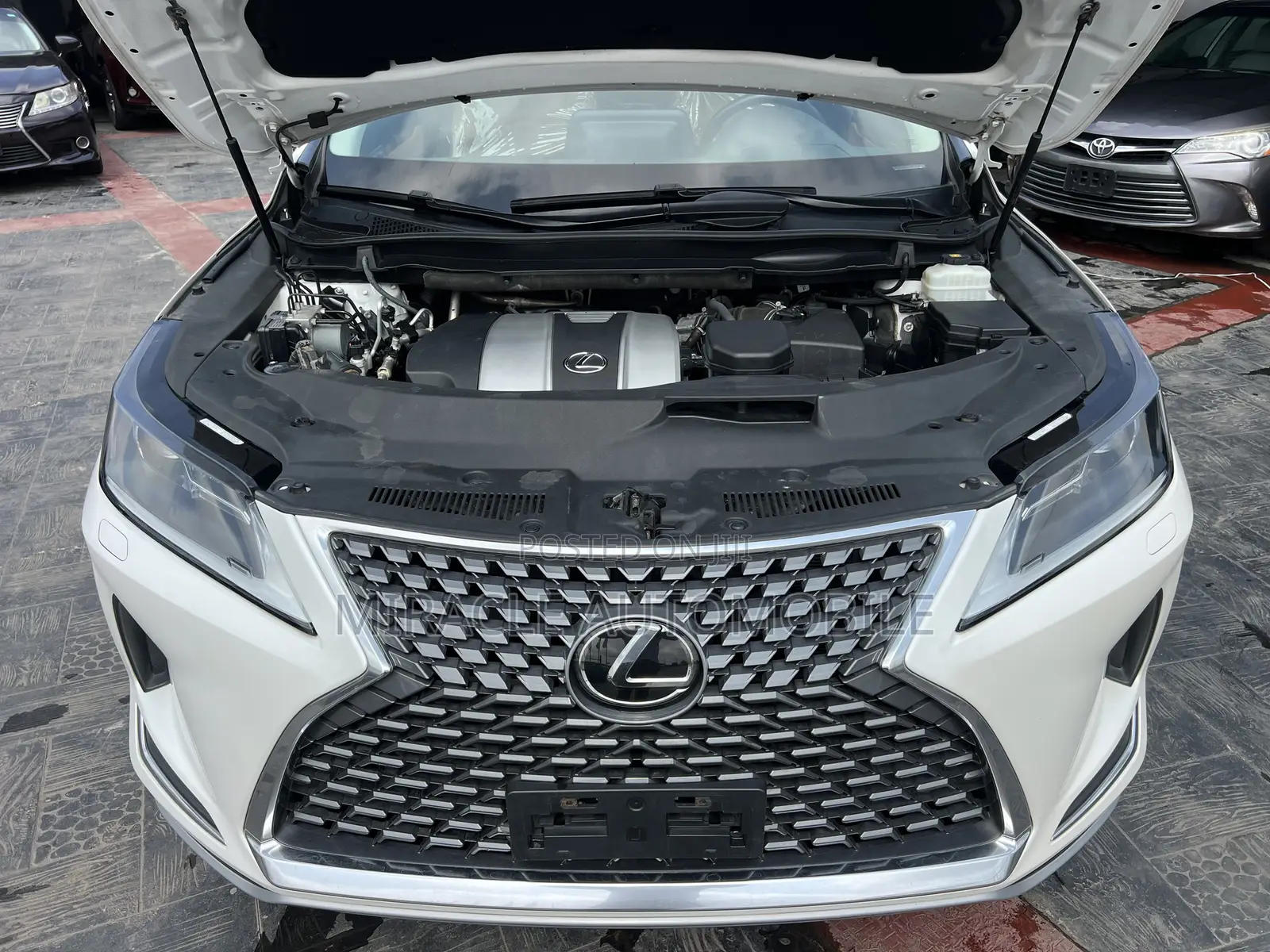 Lexus RX 350L 2WD 2021 White