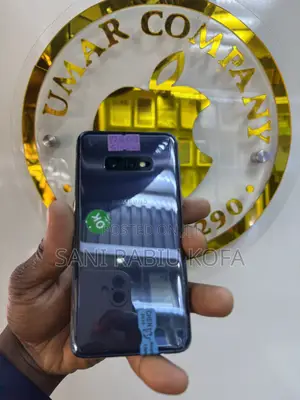 Samsung Galaxy S10e 128 GB Black