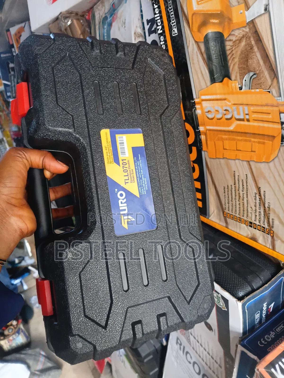 Cordless Chainsaw – Portable Wood Cutting Machine