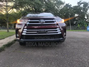 Toyota Highlander XLE 2019 Burgundy