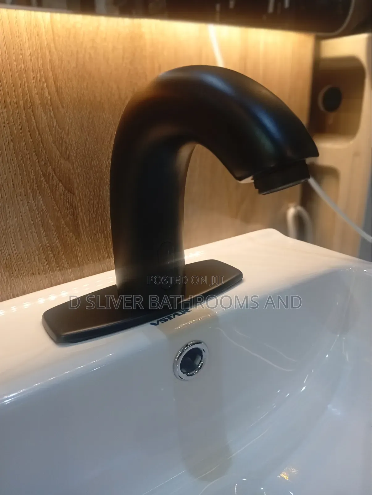 Black Automatic Sensor Basin Tap