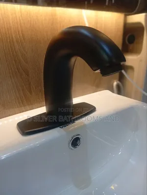 Black Automatic Sensor Basin Tap