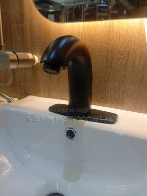 Black Automatic Sensor Basin Tap