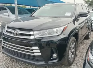 Toyota Highlander XLE 4dr SUV AWD (3.5L 6cyl 6A) 2015 Black