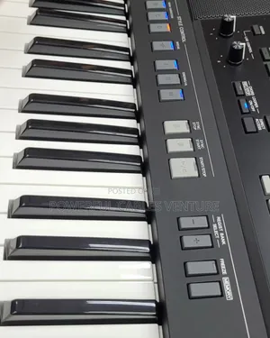 Yamaha PSR-SX720