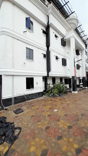 Furnished Studio Apartment in Off College Road, Ifako-Ogba for sale