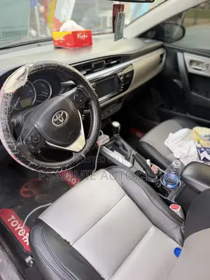 Toyota Corolla 2016 Red