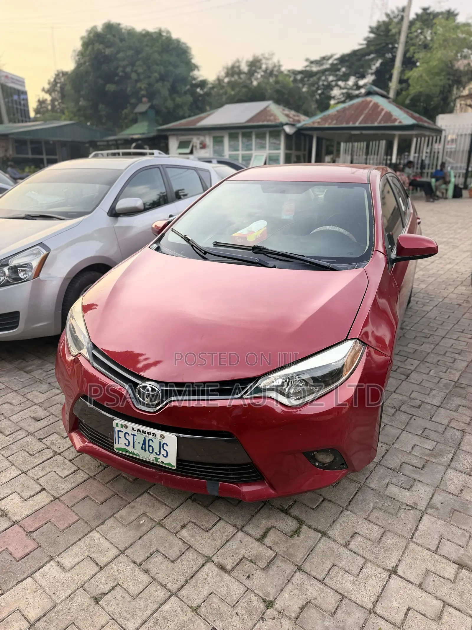 Toyota Corolla 2016 Red