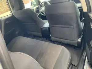 Toyota RAV4 LE FWD (2.5L 4cyl 6A) 2016 Silver