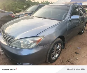Toyota Camry XLE 4dr Sedan (2.4L 4cyl 4A) 2004 Blue