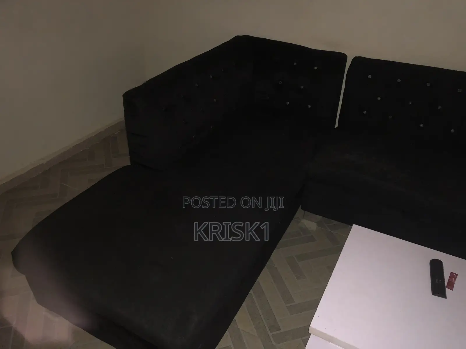 L Shape Chair With Center Table