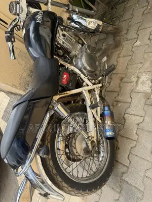 Suzuki 1999 Black