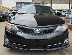Toyota Camry SE V6 4dr Sedan (3.5L 6cyl 6A) 2012 Black