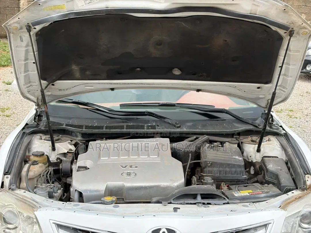 Toyota Camry 2010 White