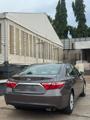 Toyota Camry LE 4dr Sedan (2.5L 4cyl 6A) 2017 Gray
