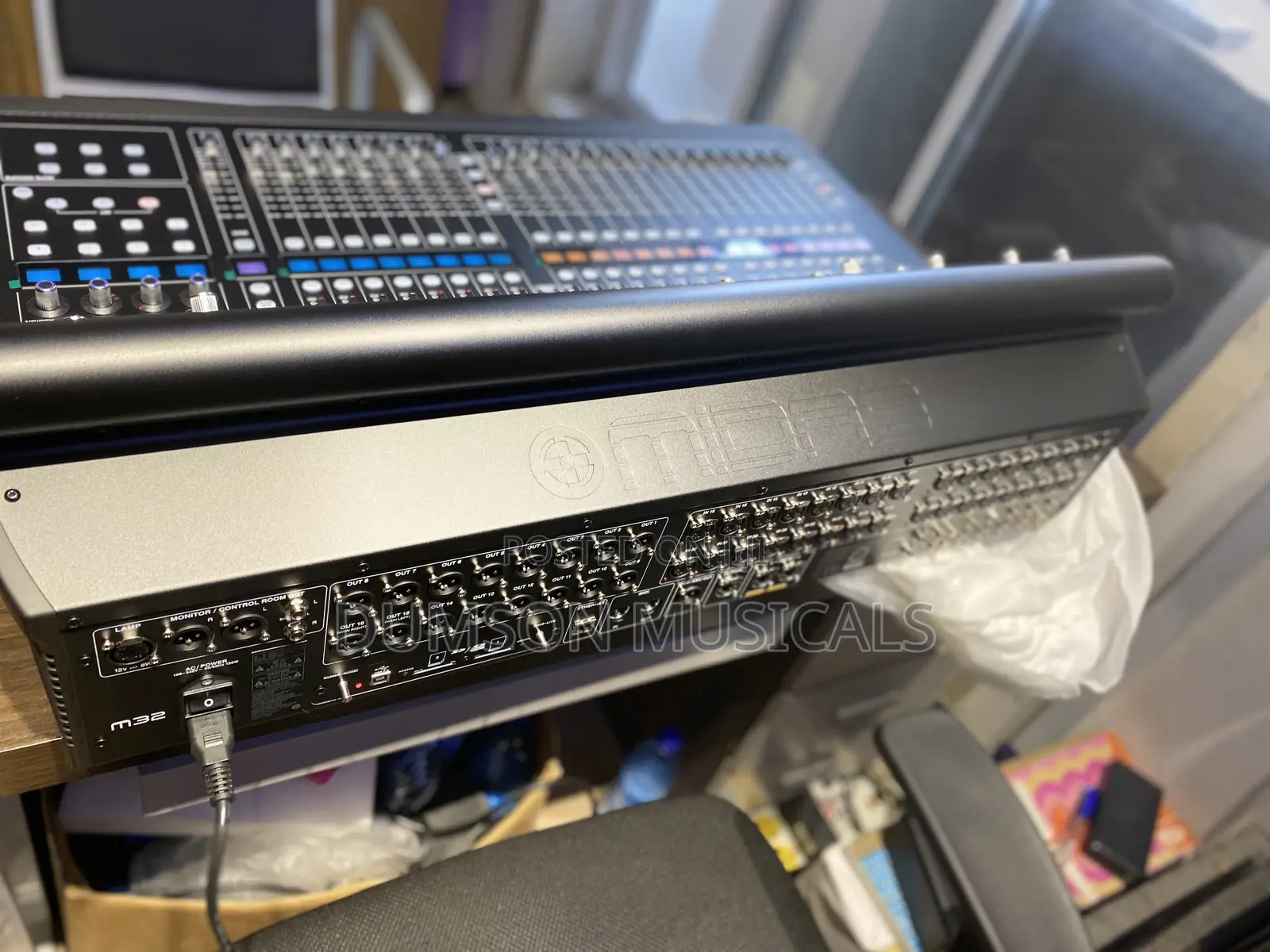 Midas M32 Live Digital 40-Input Console