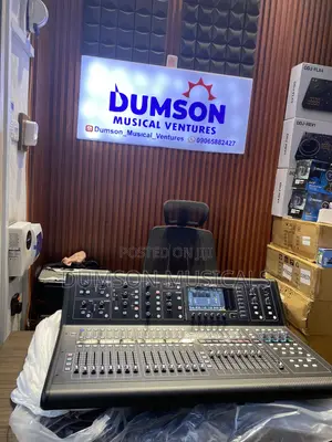 Midas M32 Live Digital 40-Input Console