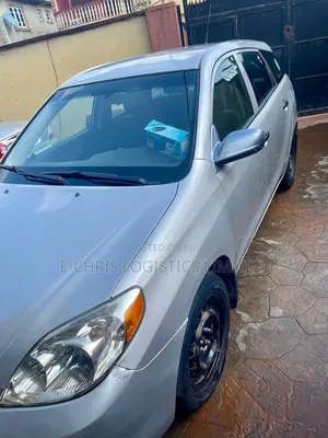 Toyota Matrix Hatchback FWD (1.8L 4cyl 5M) 2007 Silver