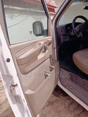 Chevrolet Shcool Bus 2007 White
