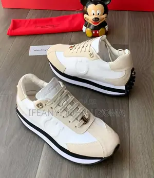 Standard Quality Ferragamo Luxury Sneakers