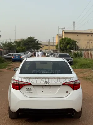 Toyota Corolla 2016 White