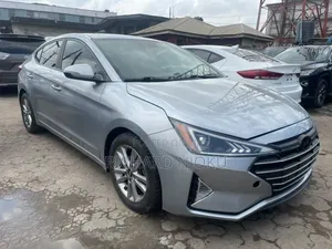 Hyundai Elantra Limited 2019 Silver