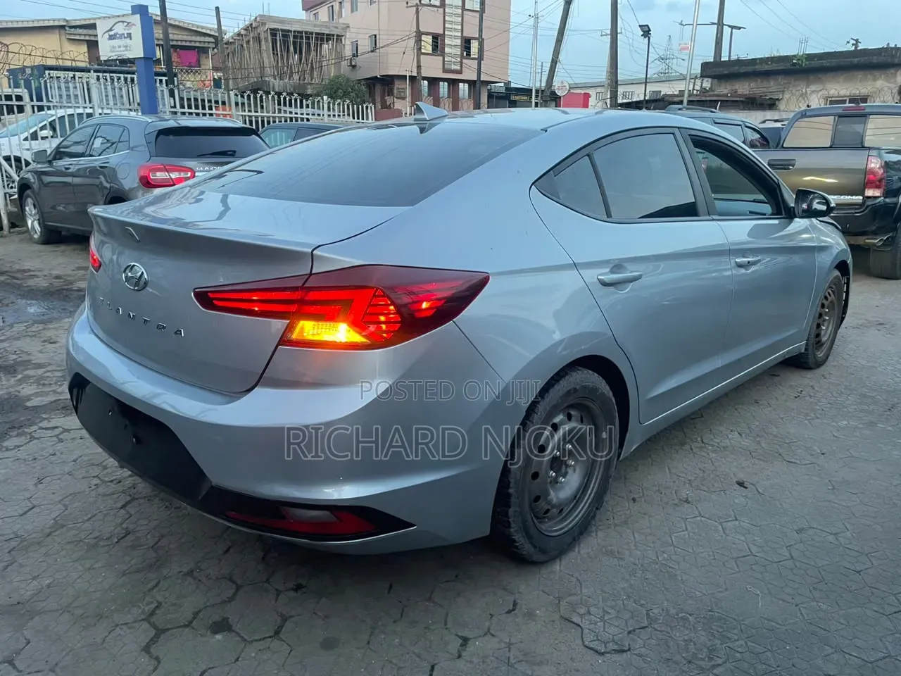 Hyundai Elantra Limited 2019 Silver