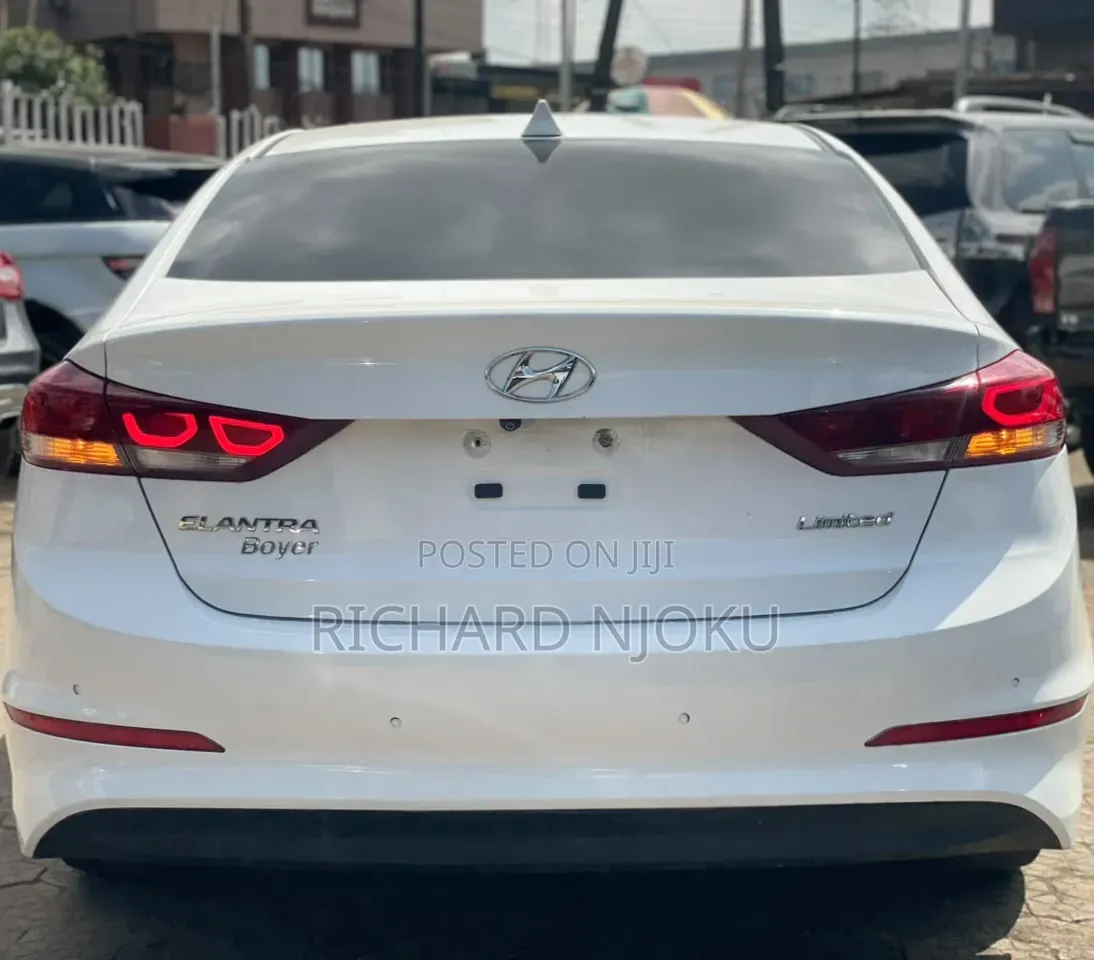 Hyundai Elantra 2016 White