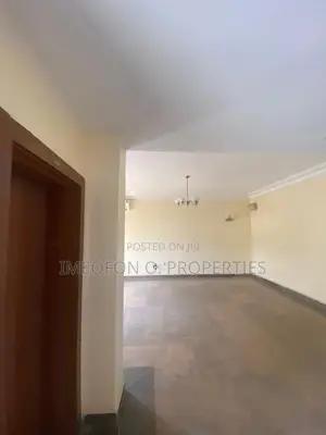 5bdrm Townhouse / Terrace in Life Camp for rent