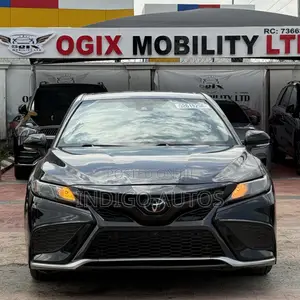 Toyota Camry SE 2022 Black