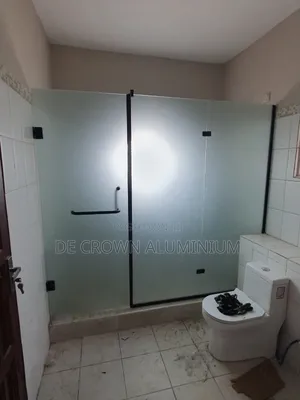10mm Tempered Full Frosted Glass Shower Cubicle With Black Accessories