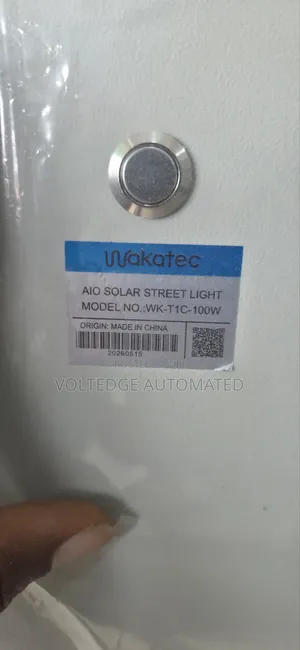 100watts Wakatek Solar Street Light