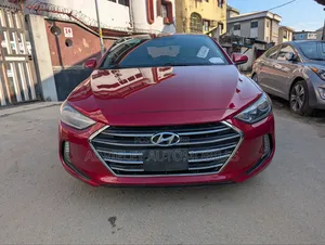 Hyundai Elantra Limited Sedan FWD (2.0L 4cyl 6A) 2017 Red