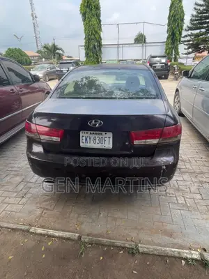 Hyundai Elantra 2006 Red