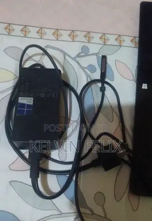 Laptop Microsoft Surface 4GB Intel Core i5 SSD 60GB