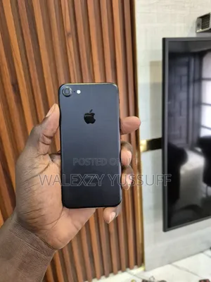Apple iPhone 7 32 GB Black