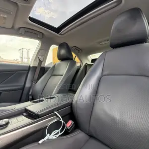 Lexus IS 200t 2016 Black