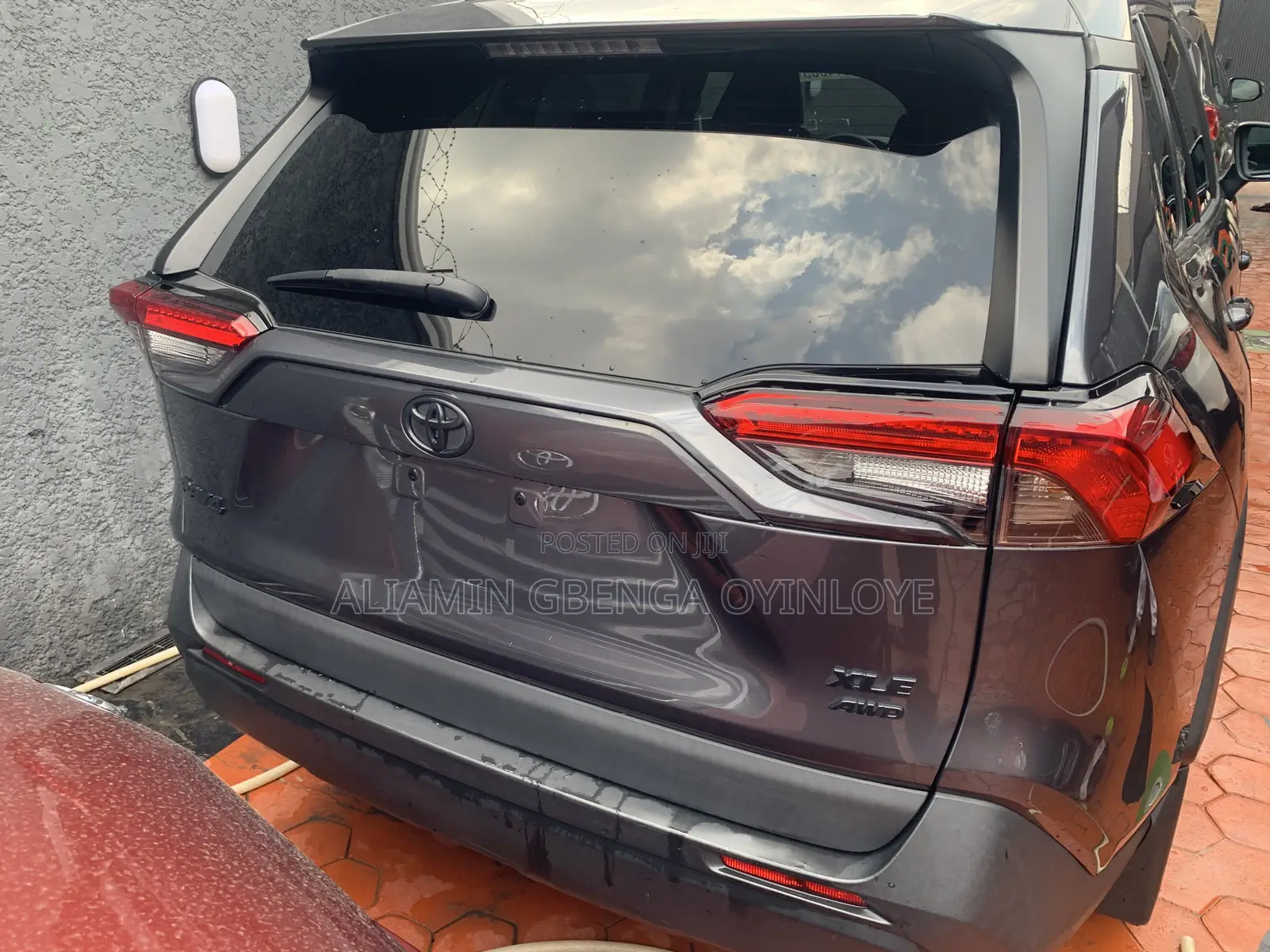 Toyota RAV4 XLE 2021 Gray