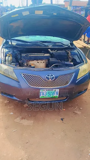 Toyota Camry 2018 Gray