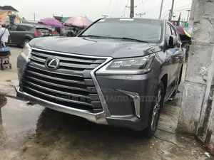 Lexus LX 570 AWD 2016 Gray